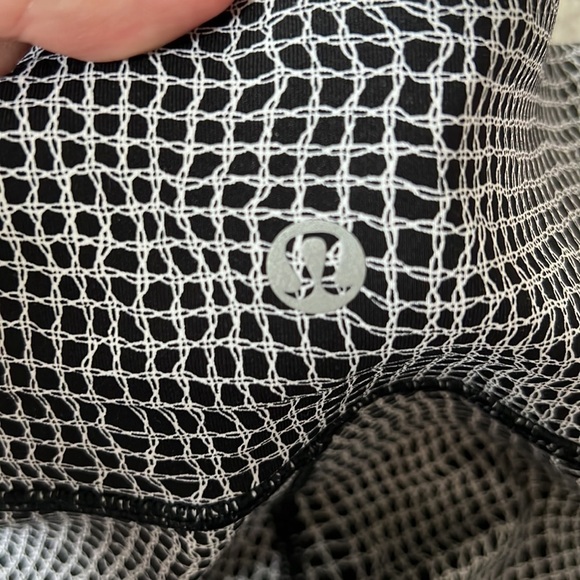 Lululemon Wunder Under Leggings - Picture 8 of 11